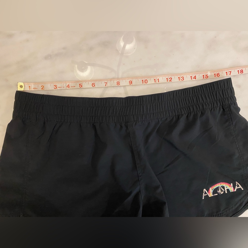 Volcom Shorts‎ - Picture 3 of 6